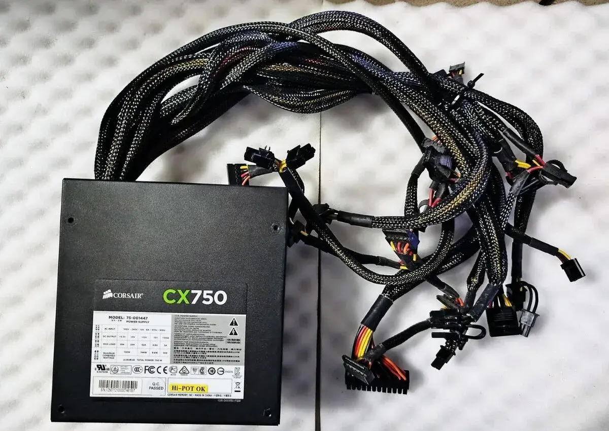 ATX zdroj Corsair CX750