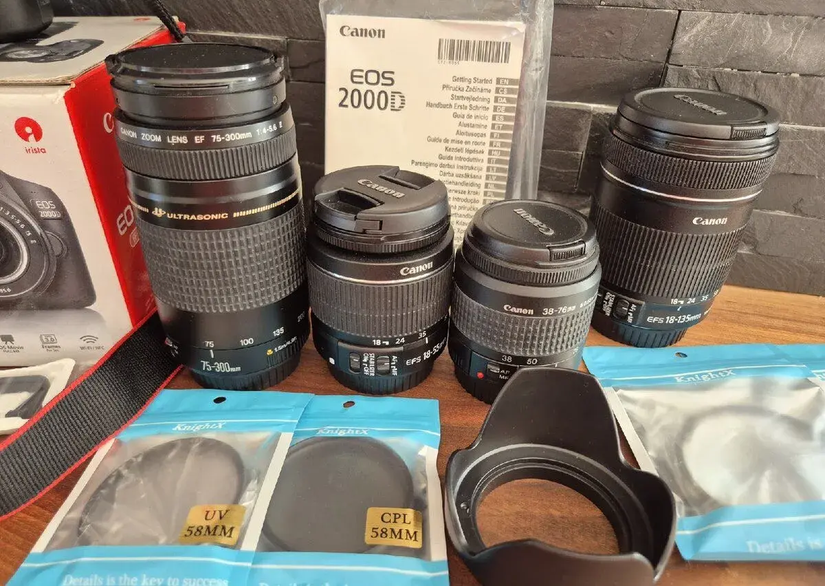 Canon 2000D