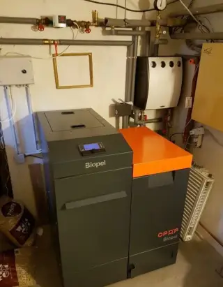 OPOP Biopel Premium 30kW+300 kg zásobník+300 litrový boiler