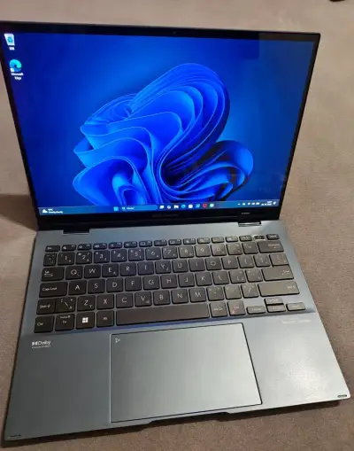 ASUS Zenbook S 13 Flip OLED 512GB,16GB RAM