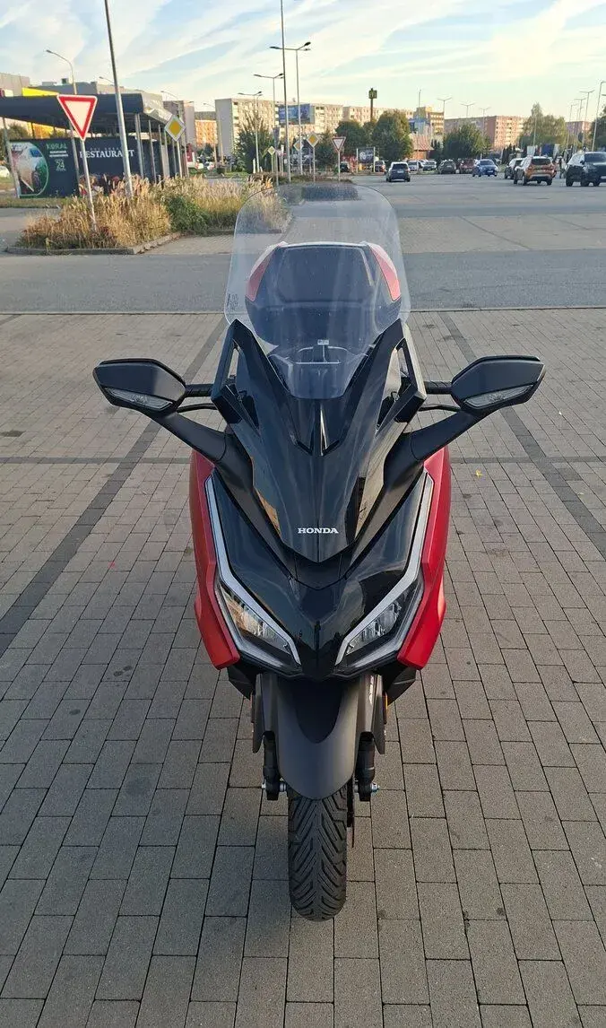 Honda Forza 125