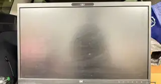 24'' IPS Dell monitor + kamera