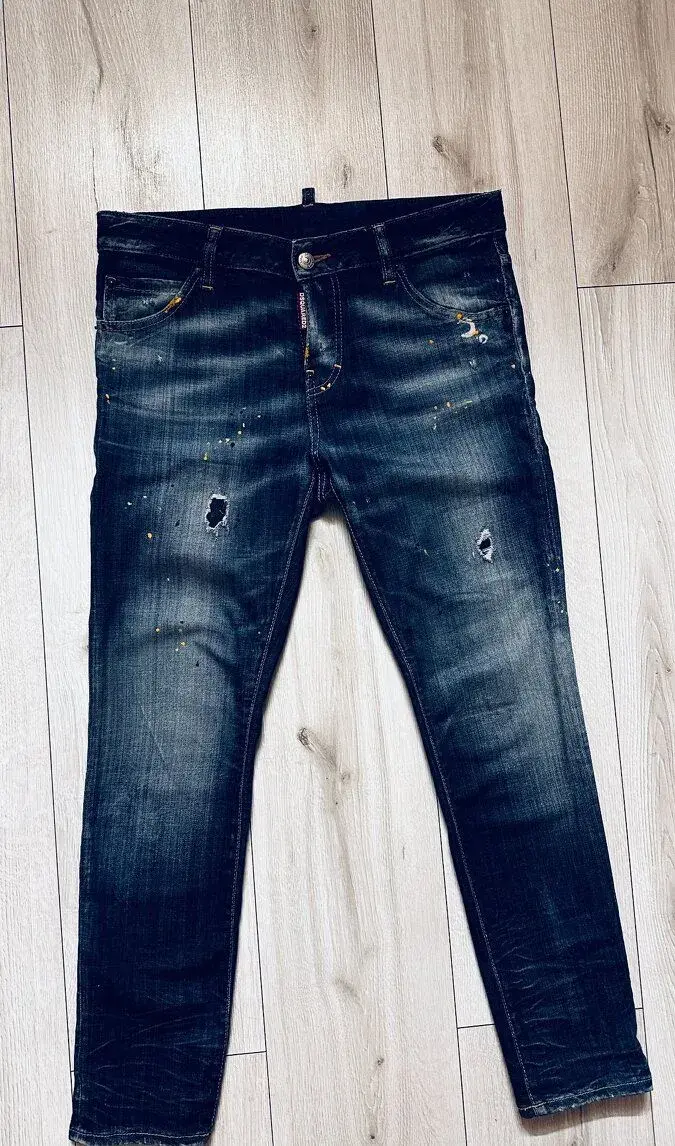 Kvalitné džínsy DSQUARED 2 - veľkosť 40 - EÚ 32/30