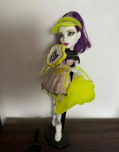 Spectra Sport monster high