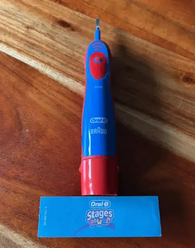 Detská elektrická zubná kefka Oral B BRAUN