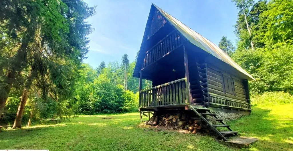 NA PREDAJ pekná CHATKA PRIAMO V LESE, ŠIBA, okr. Bardejov