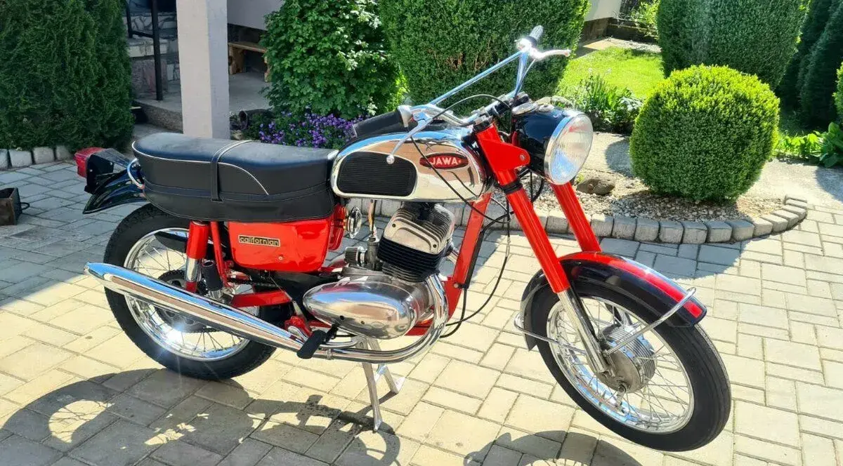 Jawa 350/362 Californian s TP a ŠPZ r.v.1972