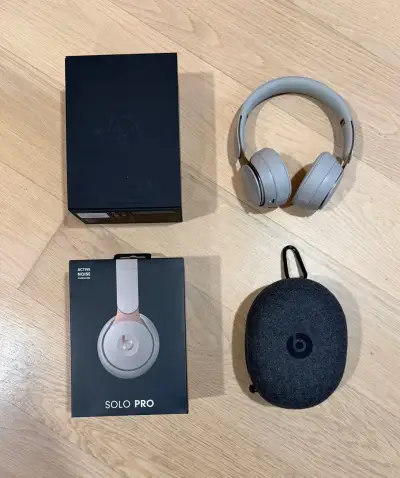 Beats Solo Pro