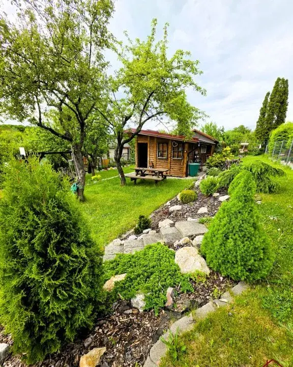 Chata Košice – Terasa/KVP, 565 m² pozemok, altánok a záhrada