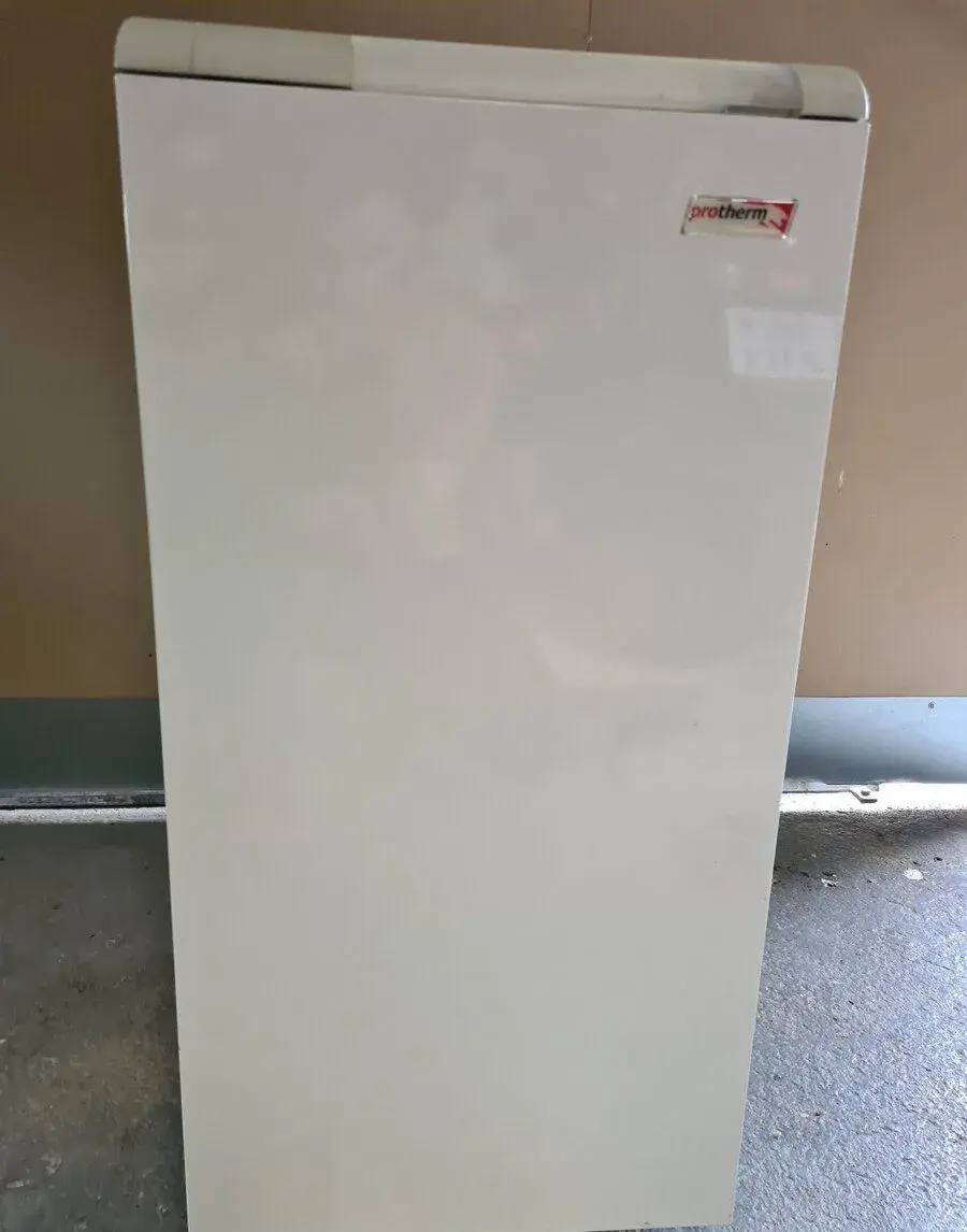 Liatinový stacionárny plynový kotol Protherm medveď 3