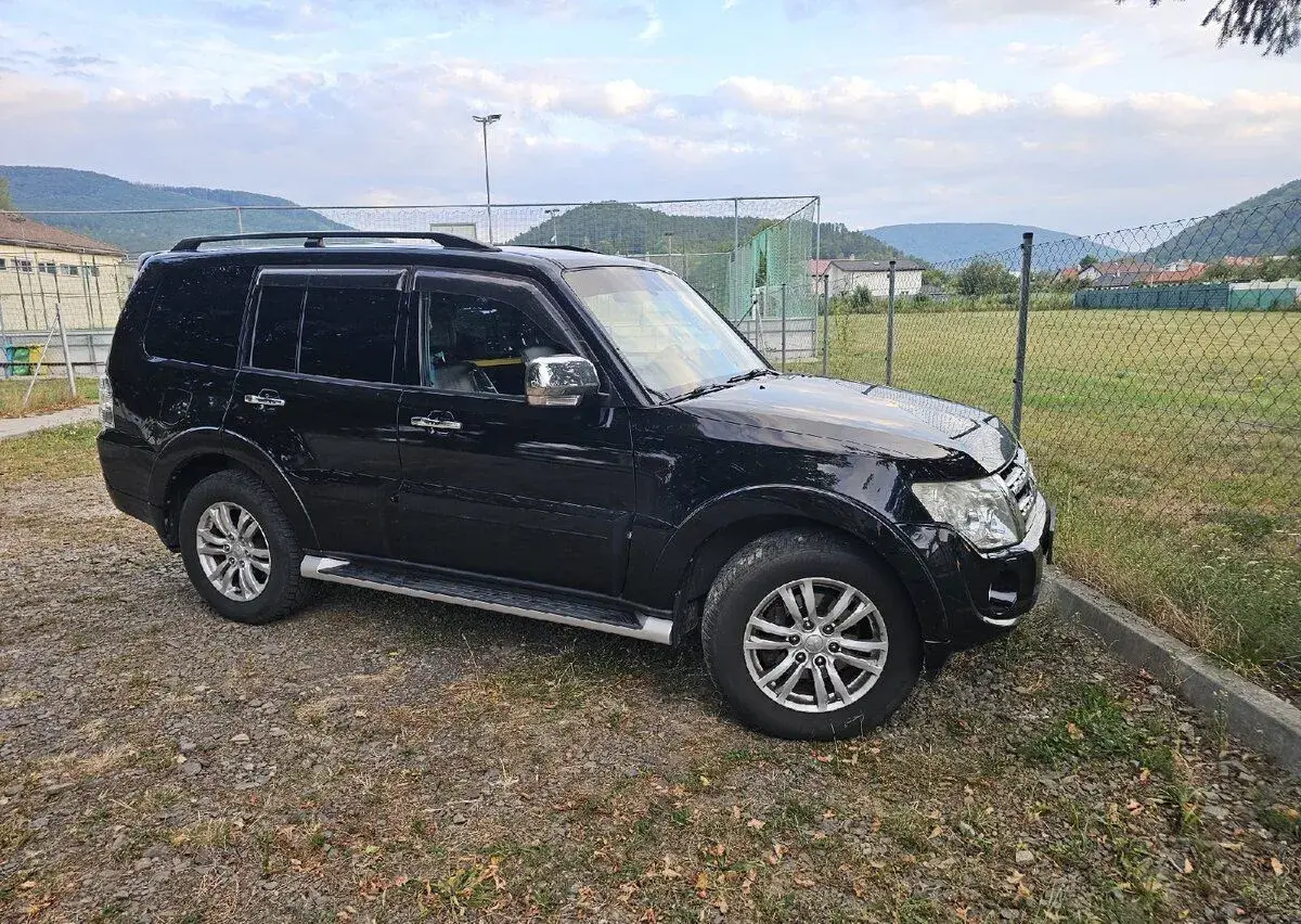 Mitsubishi Pajero – 2012, 220 000 km