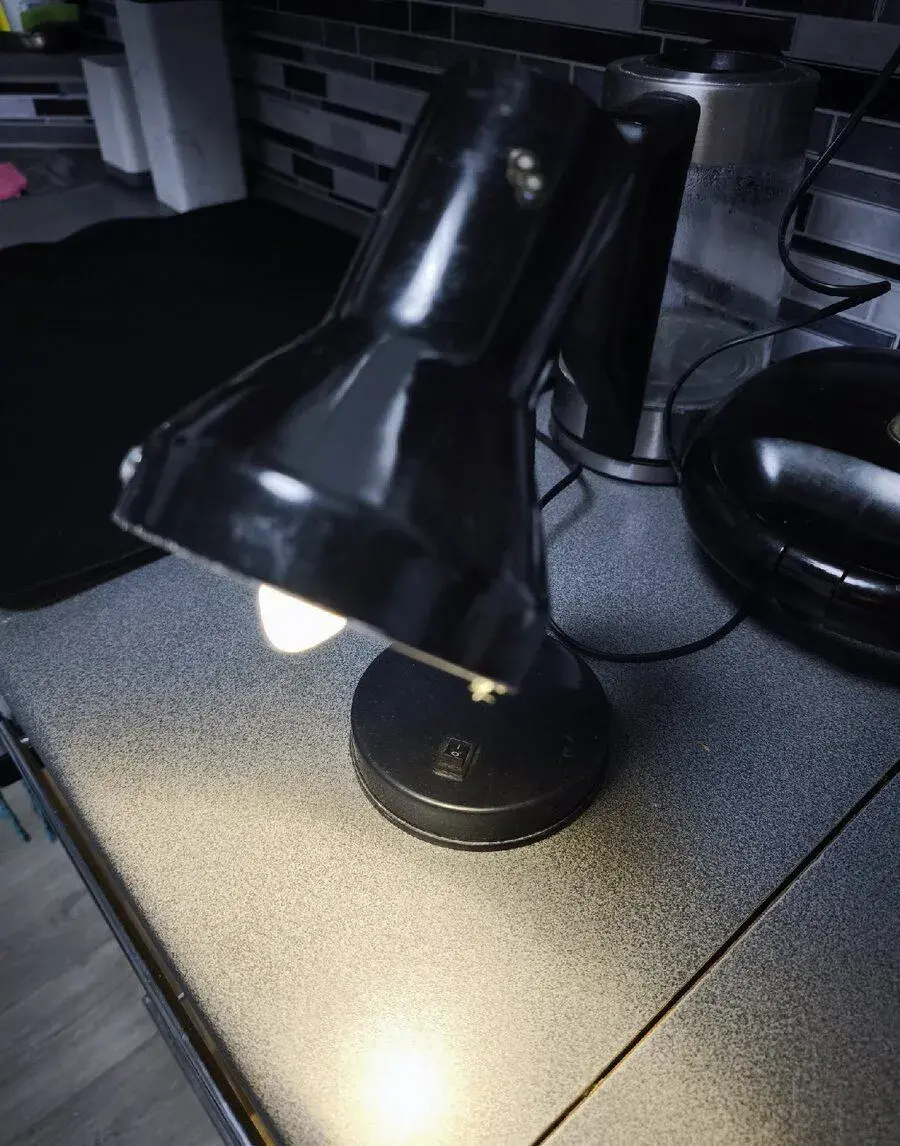 Stolná lampa, žkarovka E27, čierna