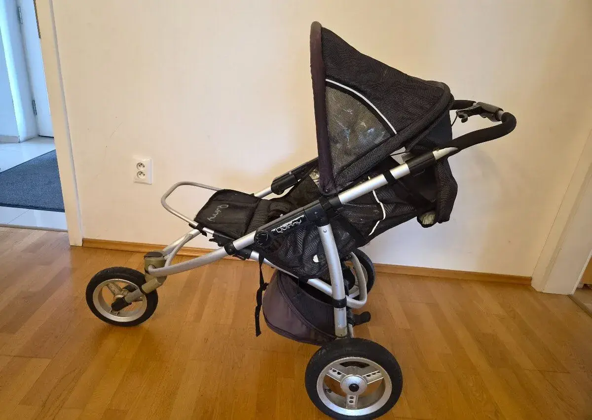 Kočík Quinny 2 kombinácia + rôzne detské veci zadarmo