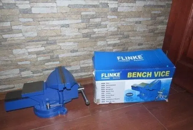Novy otocny zverak FLINKE,celuste 200 mm,18 kg -
