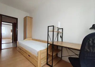 Izba pre študentku – Janigova, Košice KVP – 290 €