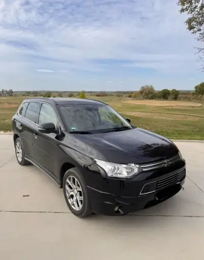 Mitsubishi Outlander – 2013, 258 000 km