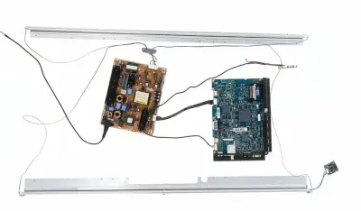 TV samsung UE46C6500UWXXH na súčiastky vadný panel