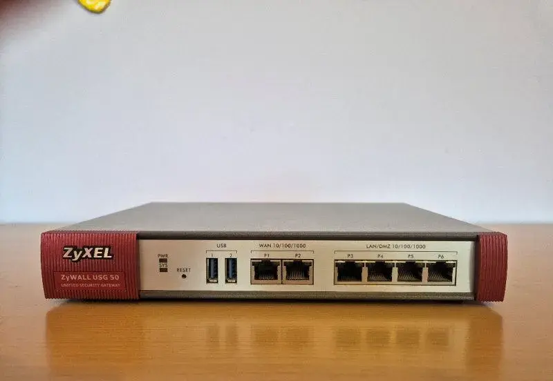 Router/Firewall Zyxel USG 50