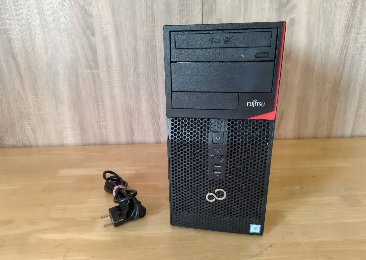 Stolové počítače Fujitsu Esprimo P556/E85+ - i5 6400