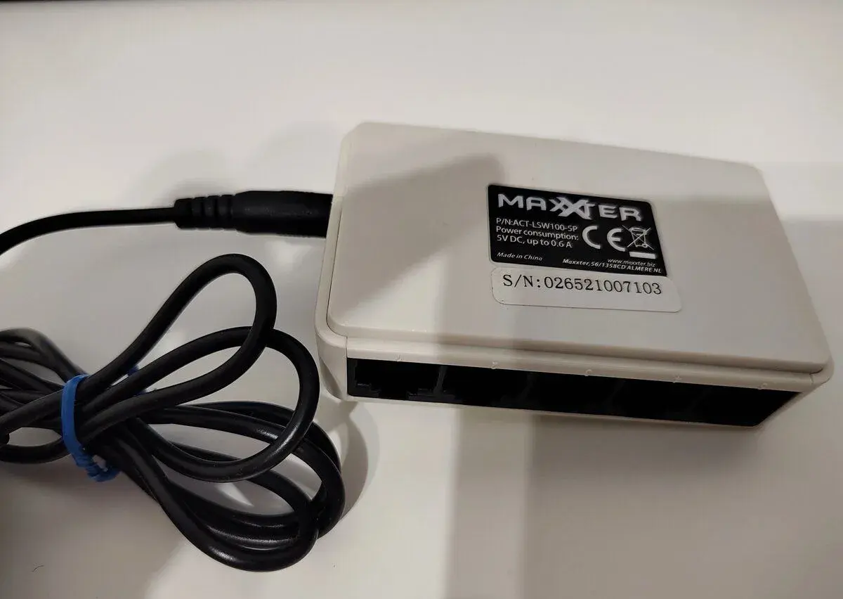 MAXXTER 5-port desktop switch