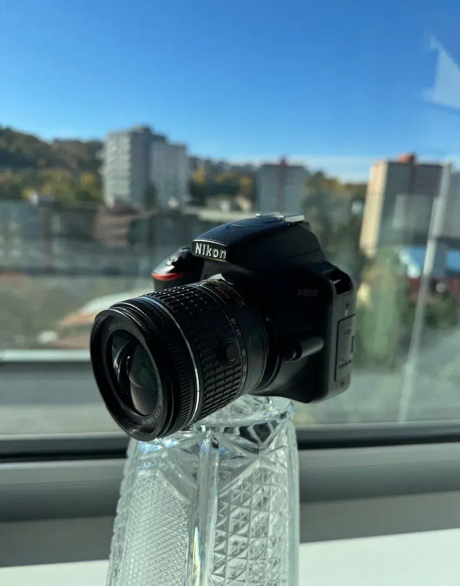 Nikon D3500 + objektív + príslušenstvo (Nízky nájazd) 📸