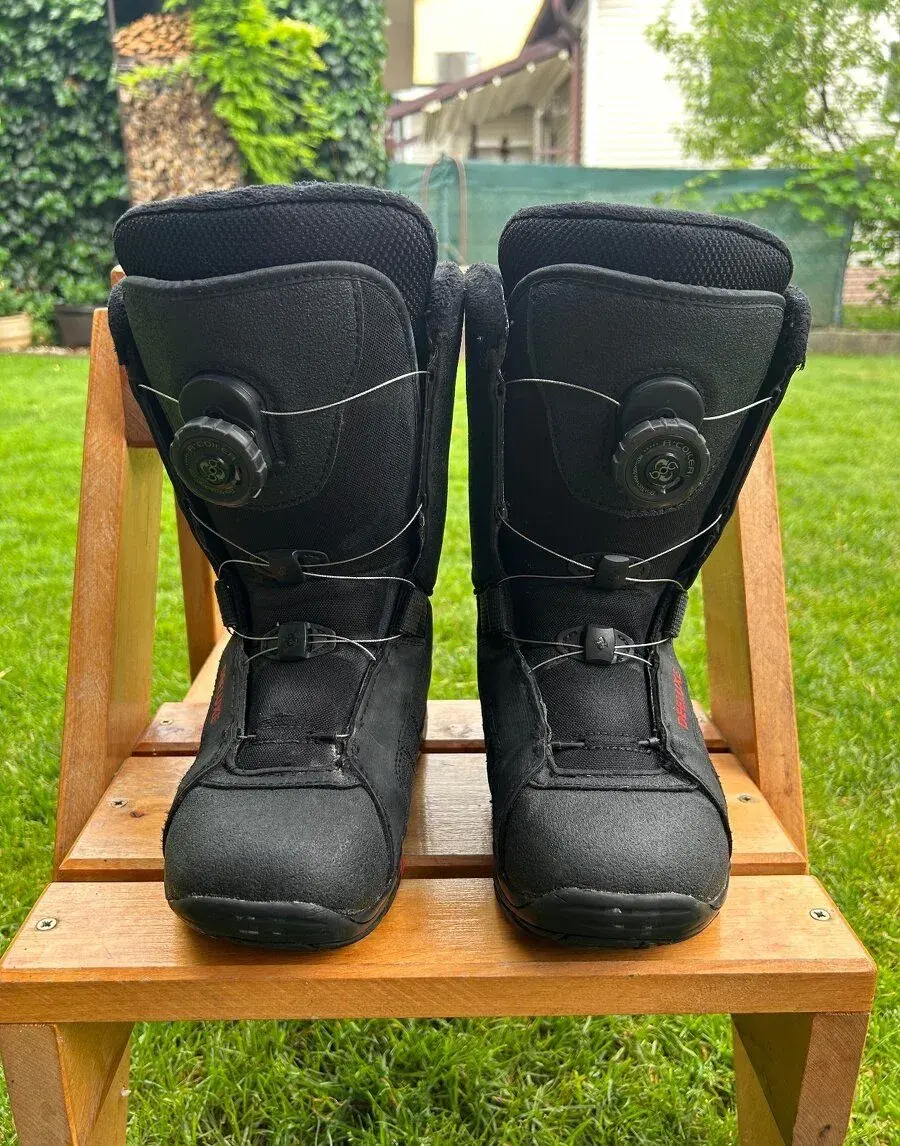 Snowboardové topánky DEELUXE DELTA BOA – black/red, veľ.37