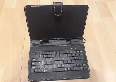 10″ Klávesnica s púzdrom pre tablet, Ipad