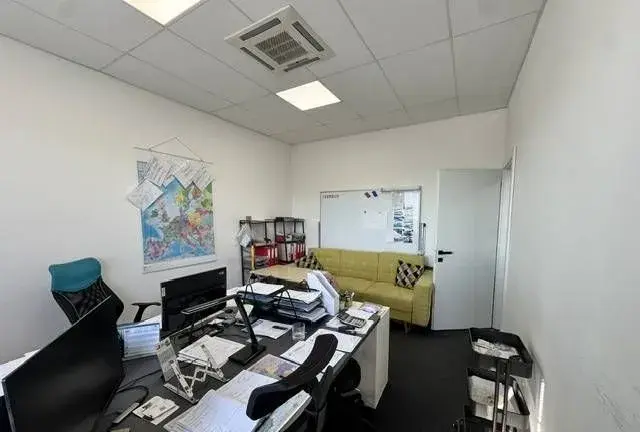 RealityKolesár prenajíma priestor 35m2 Dunajská pri SPP Koši