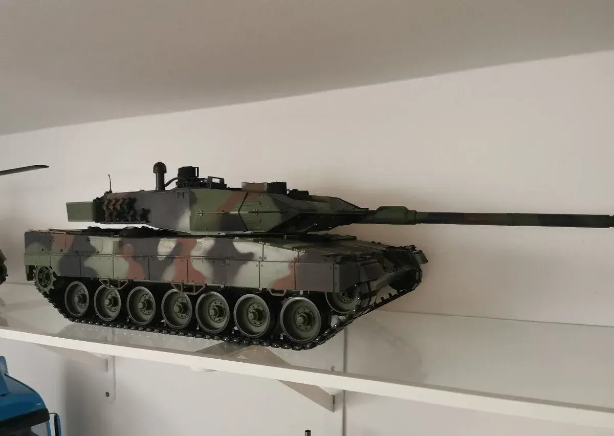 Napredaj RC TANKY LEOPARD 2A6. A CHELLENGER. IR. BB