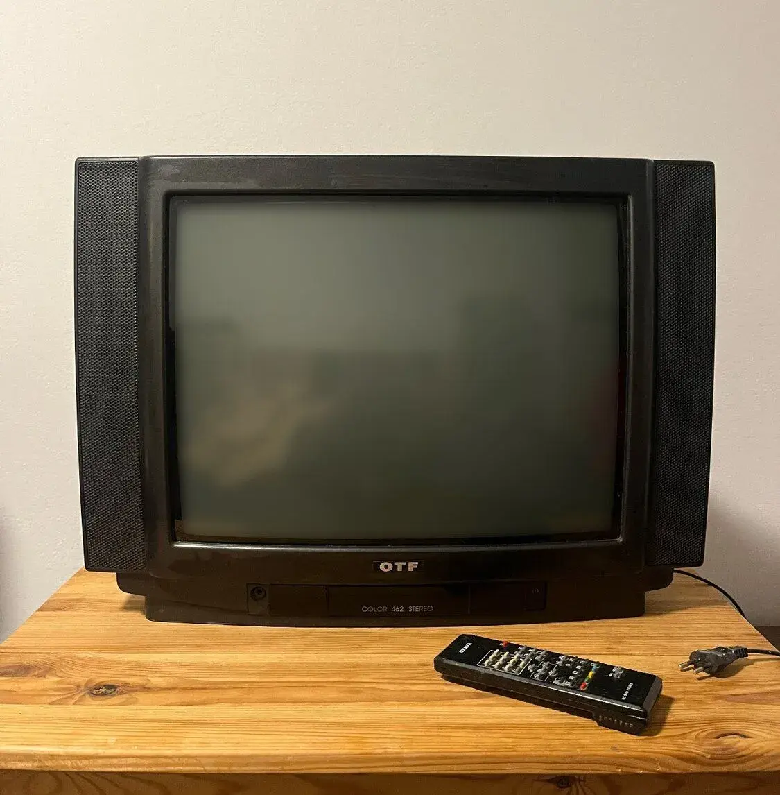 Retro televízor OTF