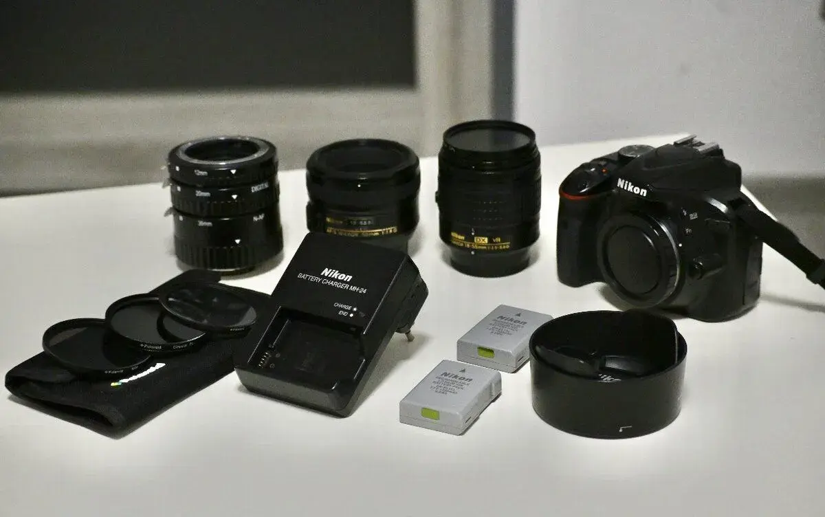 Nikon D3400 + 2 objektívy + príslušenstvo