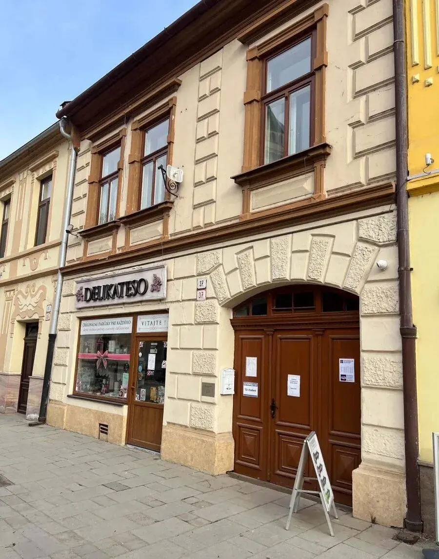 KANCELÁRSKE PRIESTORY NA DLHODOBÝ PRENÁJOM v Sabinove