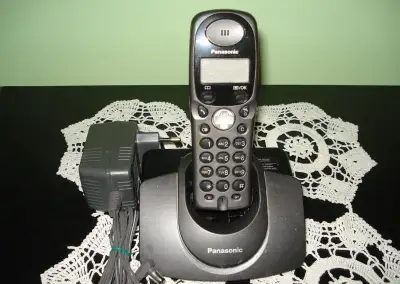 Bezdrôtový telefón Panasonic KX-TG1100 CE