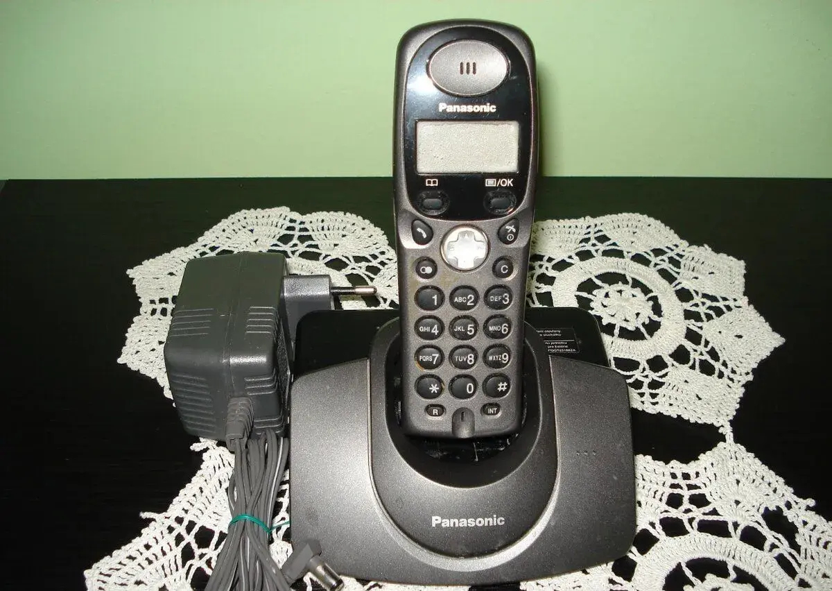 Bezdrôtový telefón Panasonic KX-TG1100 CE