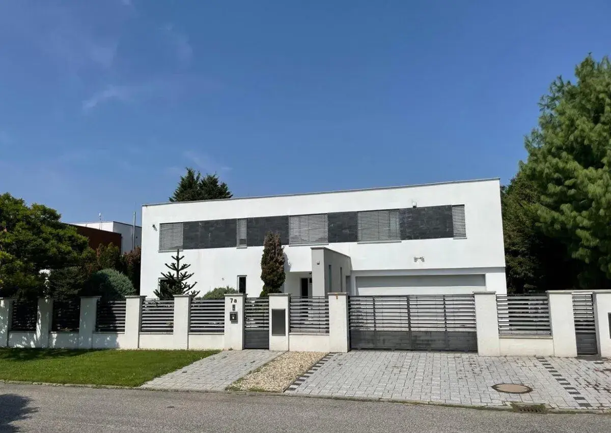 EXKLUZÍVNA MODERNÁ VILA S BAZÉNOM | RUSOVCE | SEPTÍMIOVA 7A