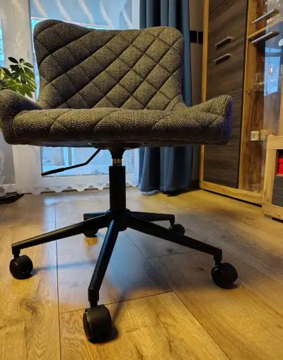 Kancelárska stolička BEPRINGE
