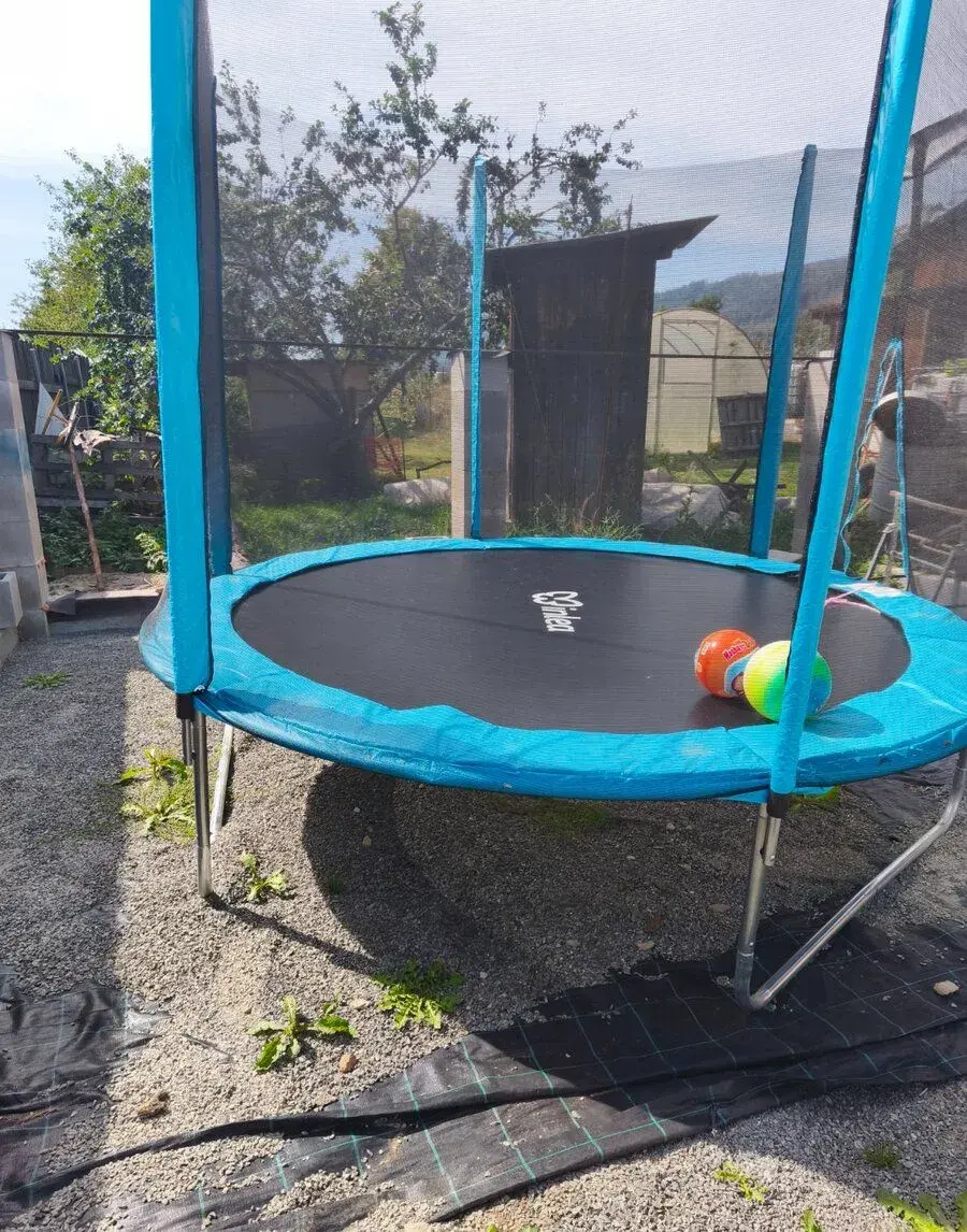 Trampolinu