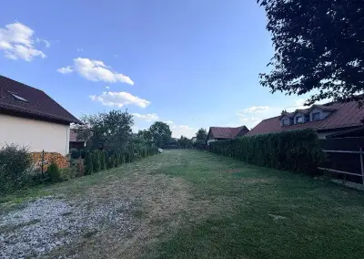 Prenájom oploteného pozemku - Banská Bystrica - Kremnička