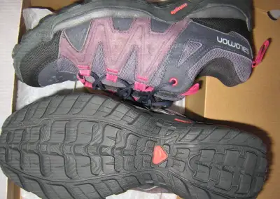 SALOMON CONTAGRIP vel. 38-24 cm