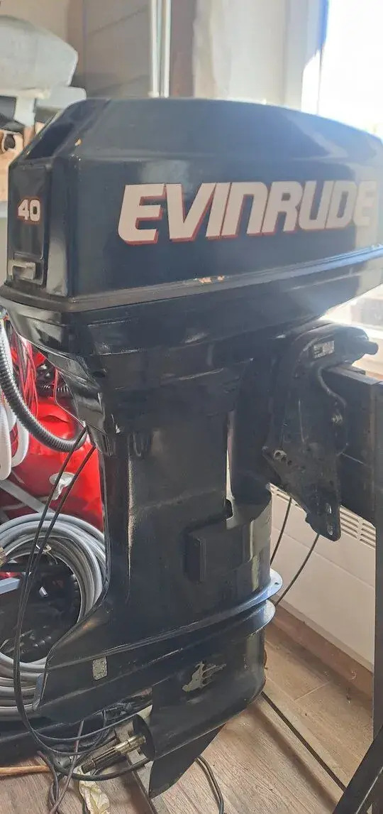 Lodný motor Evinrude 40hp, 2ks