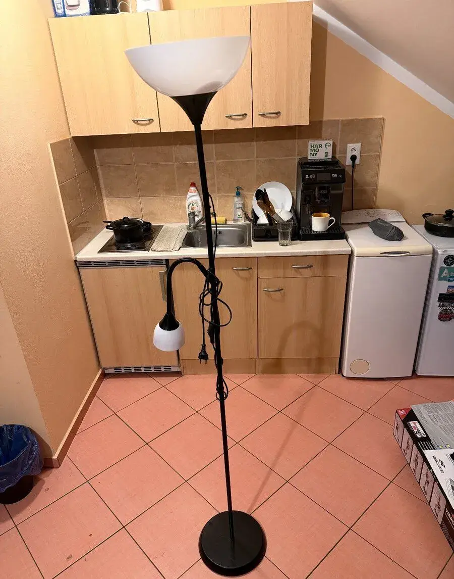 Stojaca lampa IKEA, výška cca 180 cm, 2 žiarovky