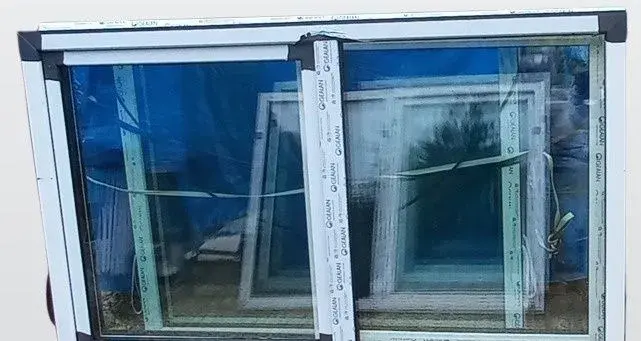 AL stena 303x198, okno 197x119 , dvere AL 101 x248, antracit