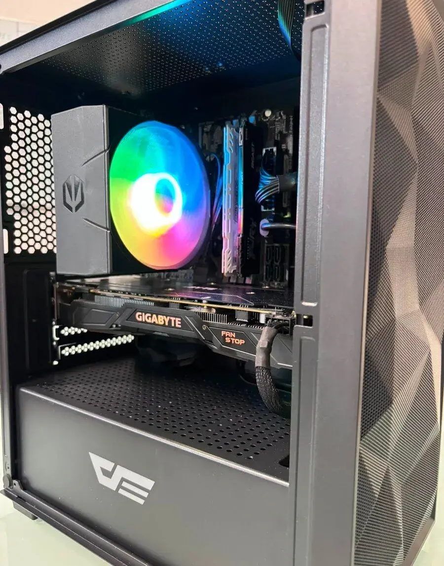 Intel i5-9500 / 16GB RAM / GTX 1070 8GB / W11 /512ssd