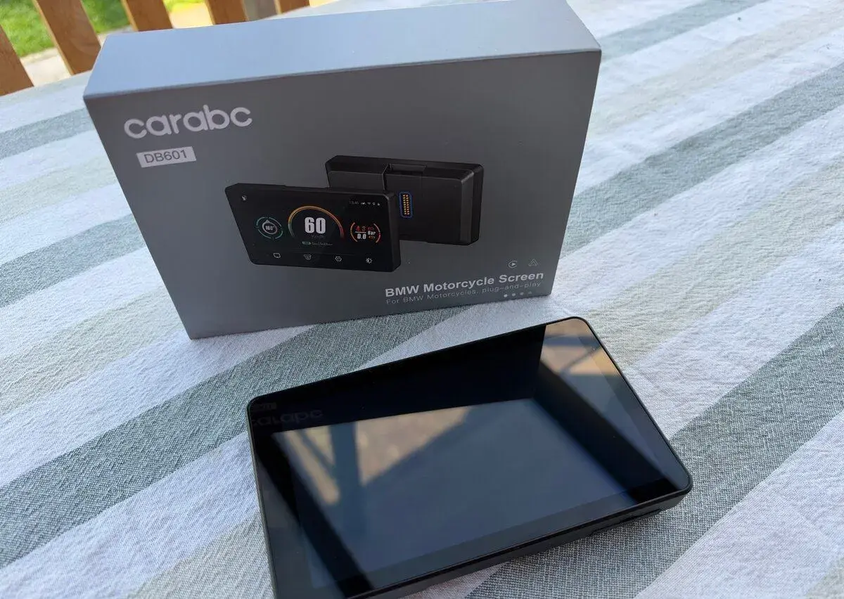CARABC DB601 – 6” motocyklový CarPlay displej pre BMW