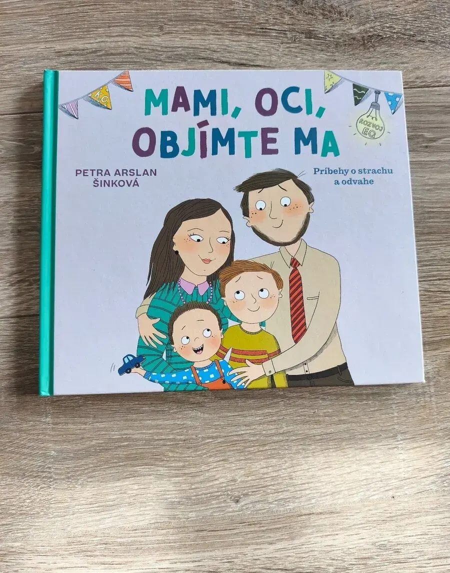 Kniha Mami oci objimte ma
