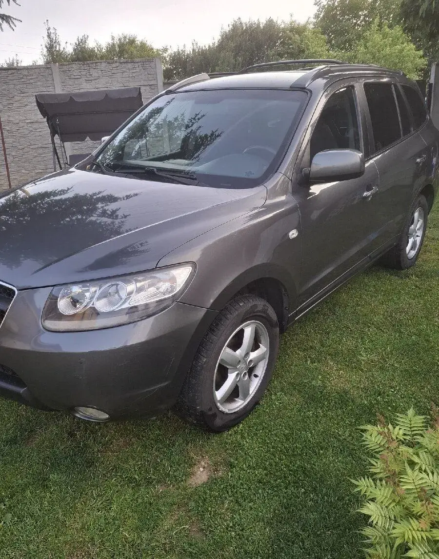 Hyundai santa – 2007, 270 000 km