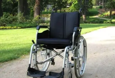 Invalidný vozík odľahčený mechanický