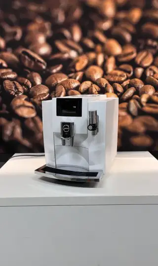 Jura E8 Piano White