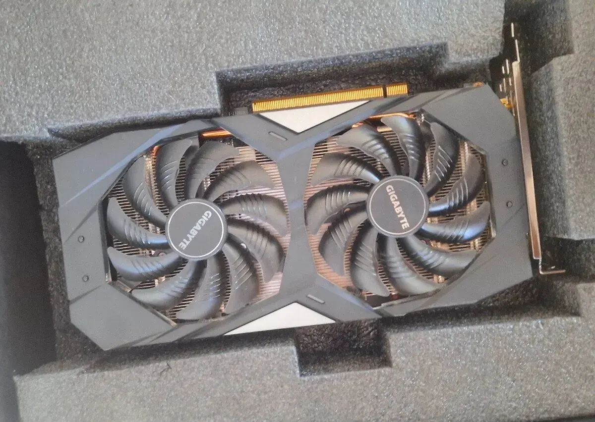 GIGABYTE Radeon RX 5500 XT OC 8gb