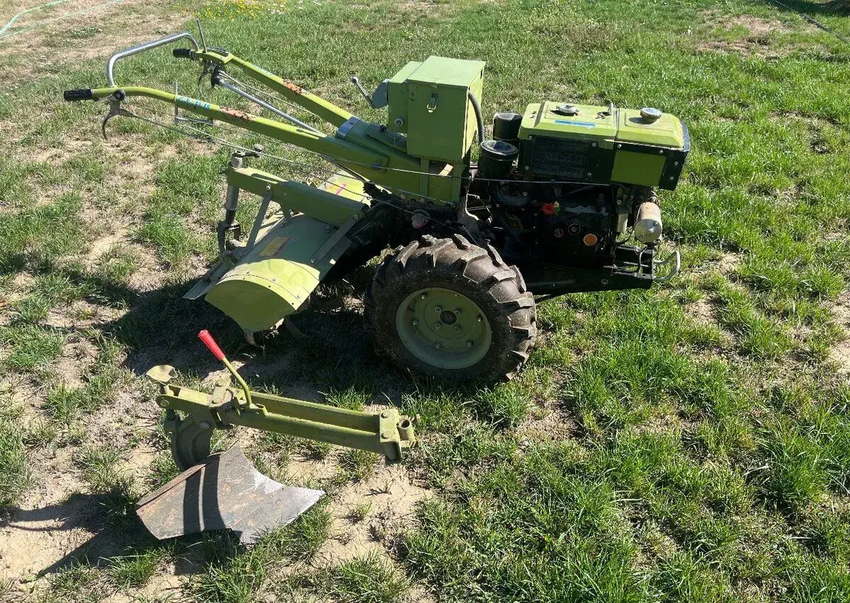 Zubr pluh rotavator